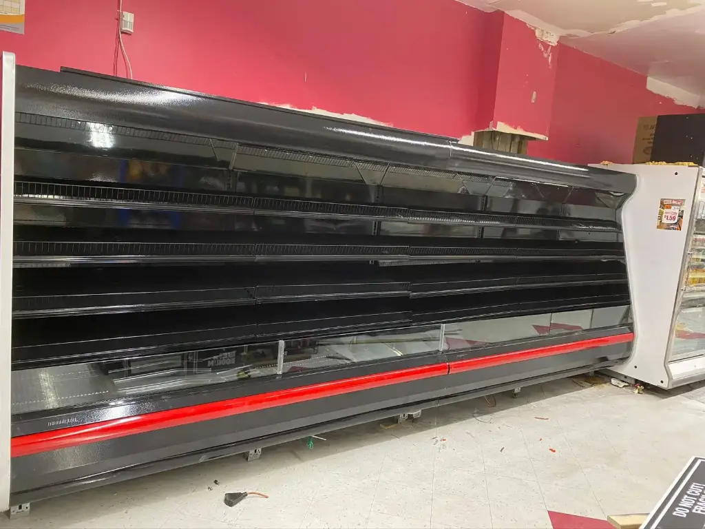 Used Hussmann Meat Case M5X / 8 ft